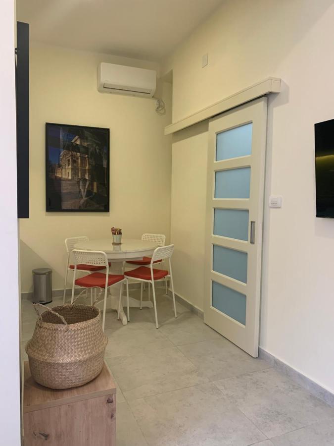 Sunlit Artist Studio Apartment Belgrade Exterior photo